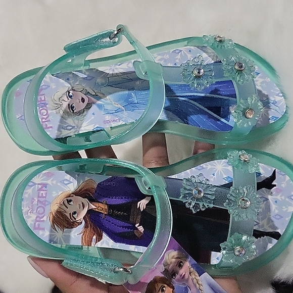 NWT Frozen jelly sandles - Picture 4 of 8